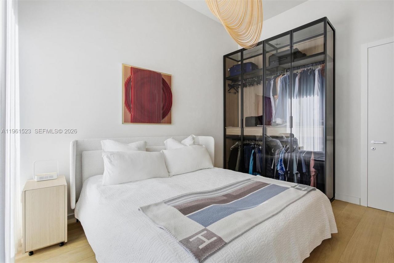 4701 N Meridian Ave, Unit 208, Miami Beach, FL 33140 Photo