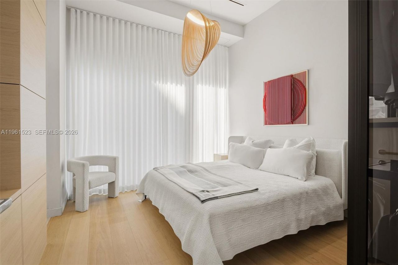 4701 N Meridian Ave, Unit 208, Miami Beach, FL 33140 Photo