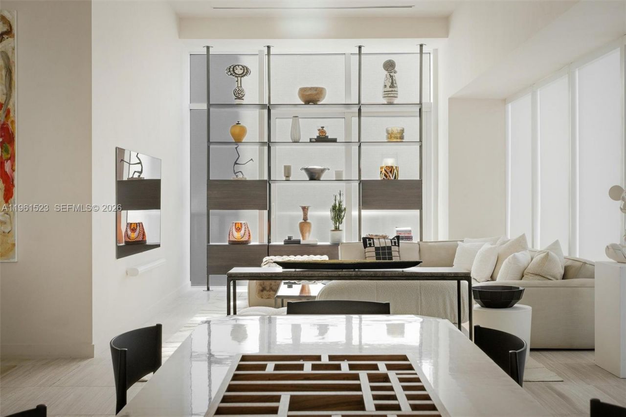 4701 N Meridian Ave, Unit 208, Miami Beach, FL 33140 Photo