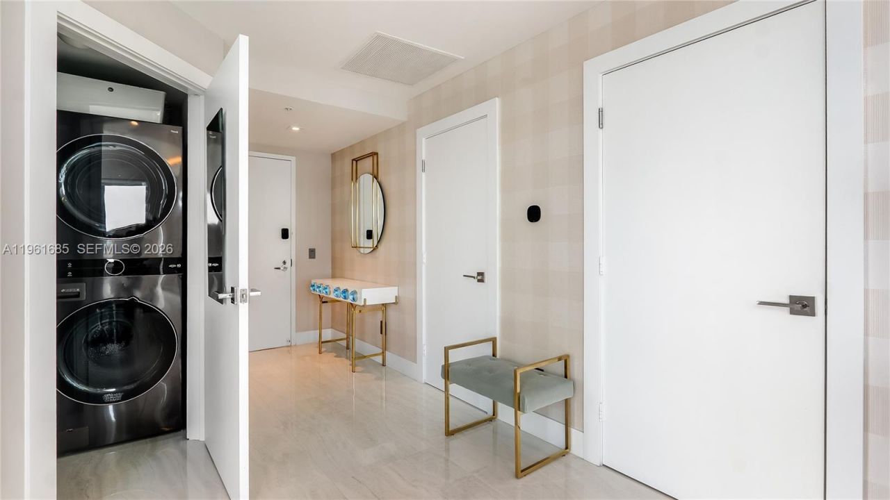 60 SW 13th St, Unit 4200, Miami, FL 33130 Photo