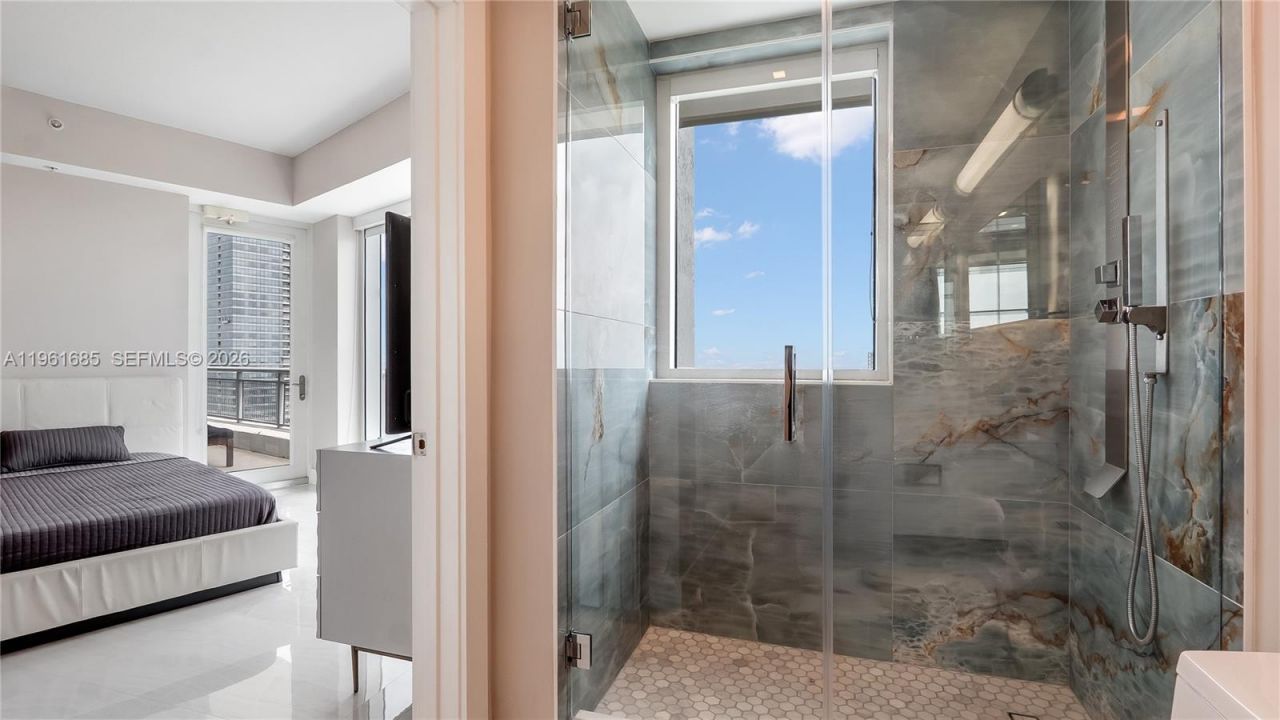 60 SW 13th St, Unit 4200, Miami, FL 33130 Photo