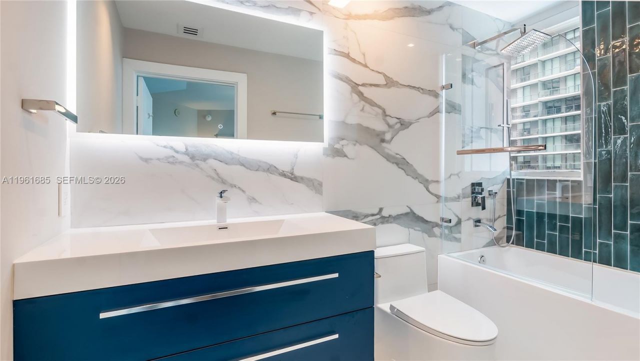 60 SW 13th St, Unit 4200, Miami, FL 33130 Photo