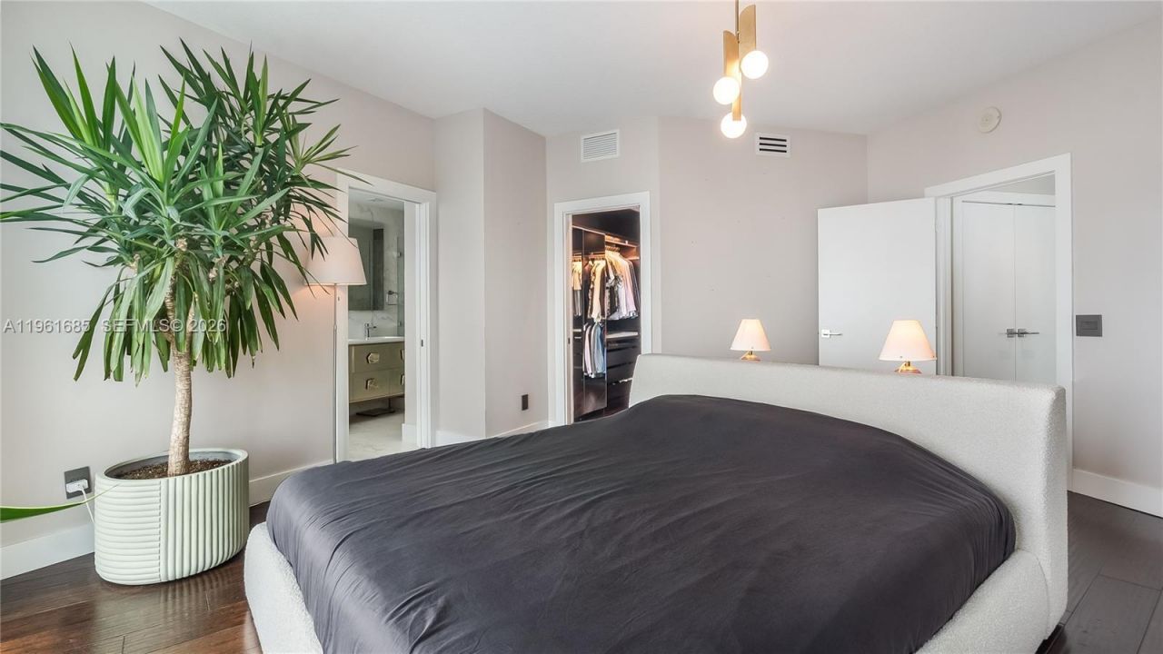 60 SW 13th St, Unit 4200, Miami, FL 33130 Photo