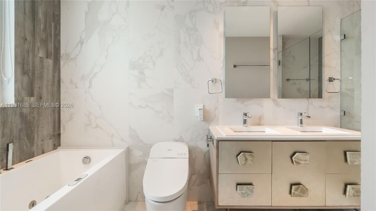 60 SW 13th St, Unit 4200, Miami, FL 33130 Photo