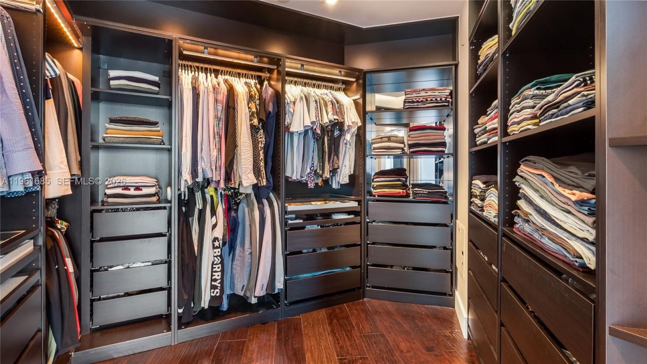 60 SW 13th St, Unit 4200, Miami, FL 33130 Photo