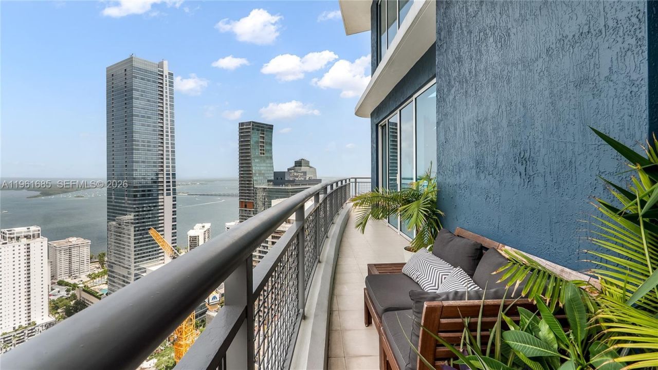 60 SW 13th St, Unit 4200, Miami, FL 33130 Photo