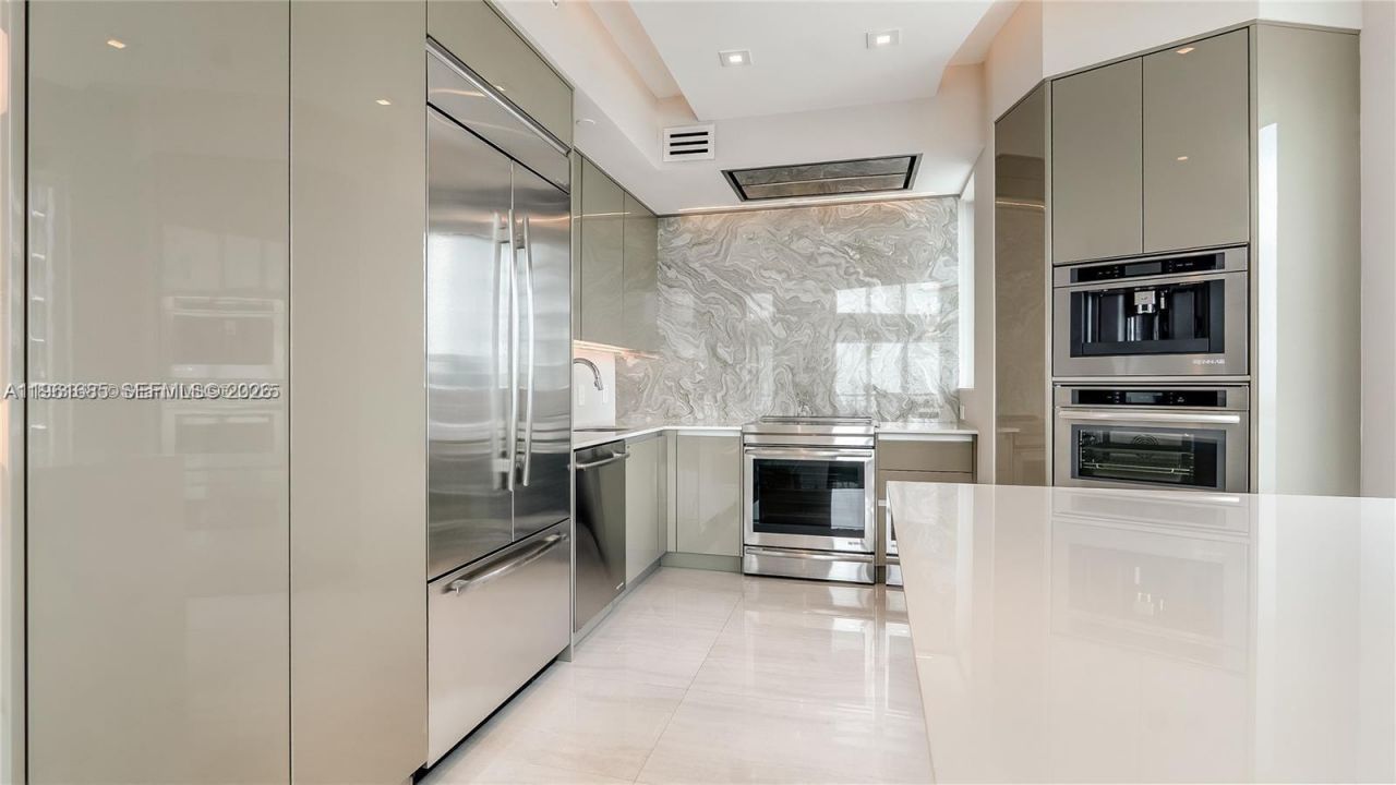 60 SW 13th St, Unit 4200, Miami, FL 33130 Photo