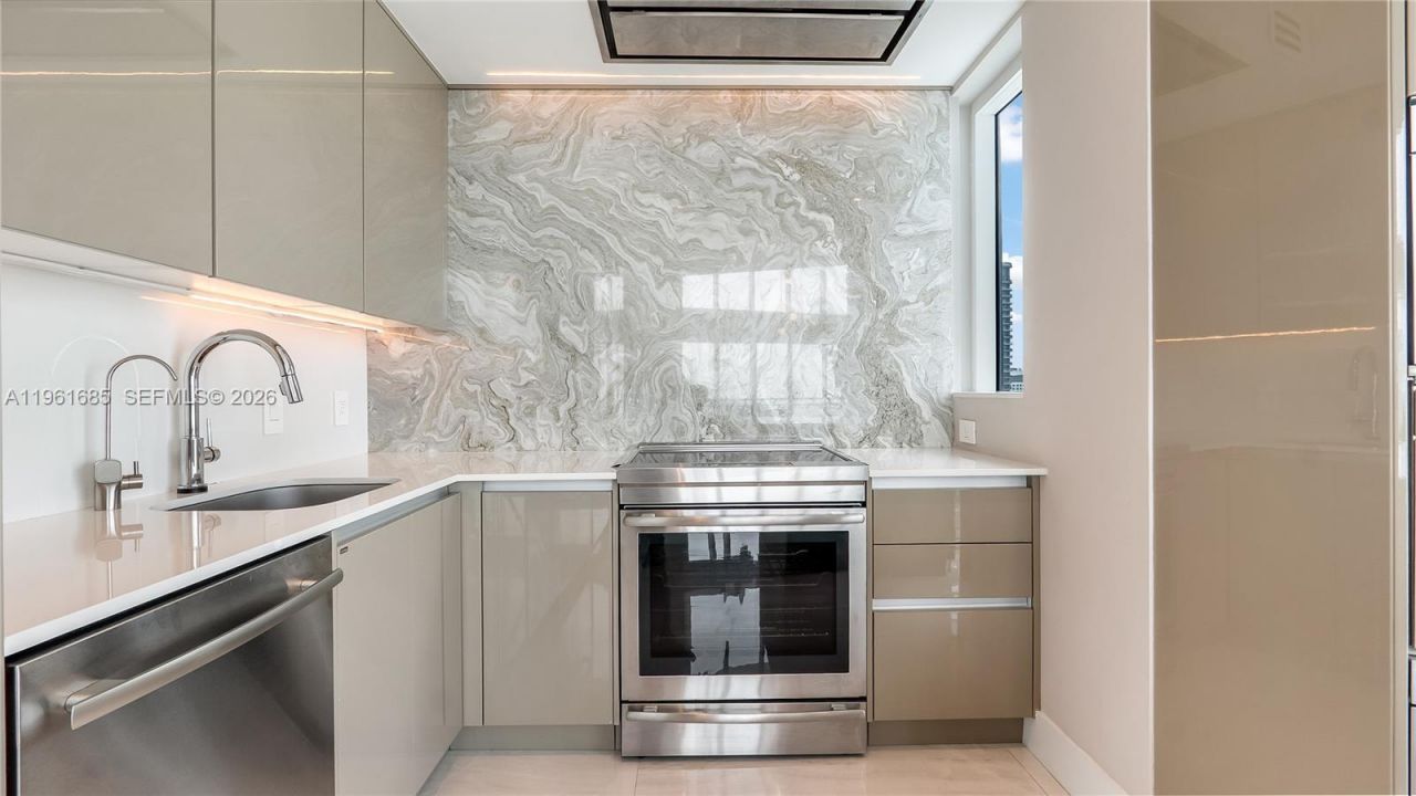 60 SW 13th St, Unit 4200, Miami, FL 33130 Photo