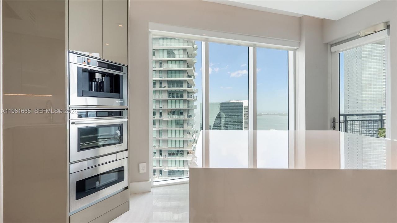 60 SW 13th St, Unit 4200, Miami, FL 33130 Photo