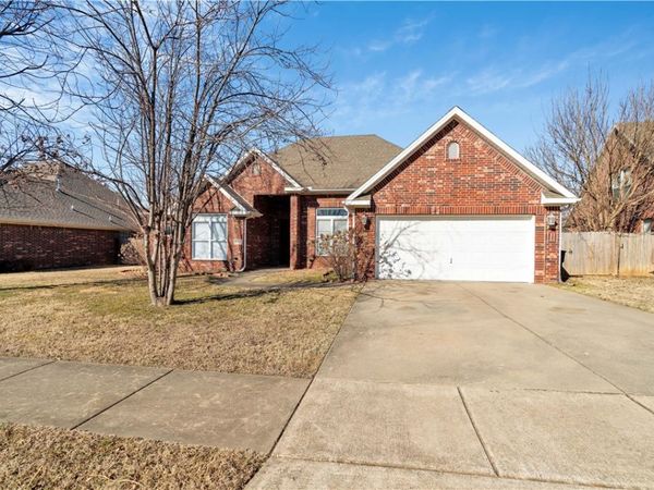 3750 W River Bend Drive , Fayetteville, AR 72704