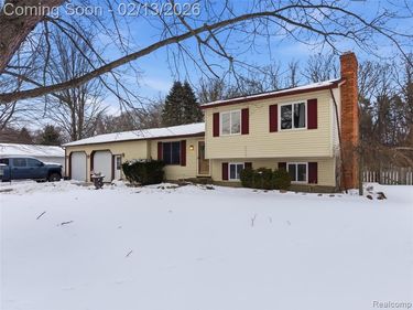 2222 Landmark Drive, Oregon Twp, MI 48446
