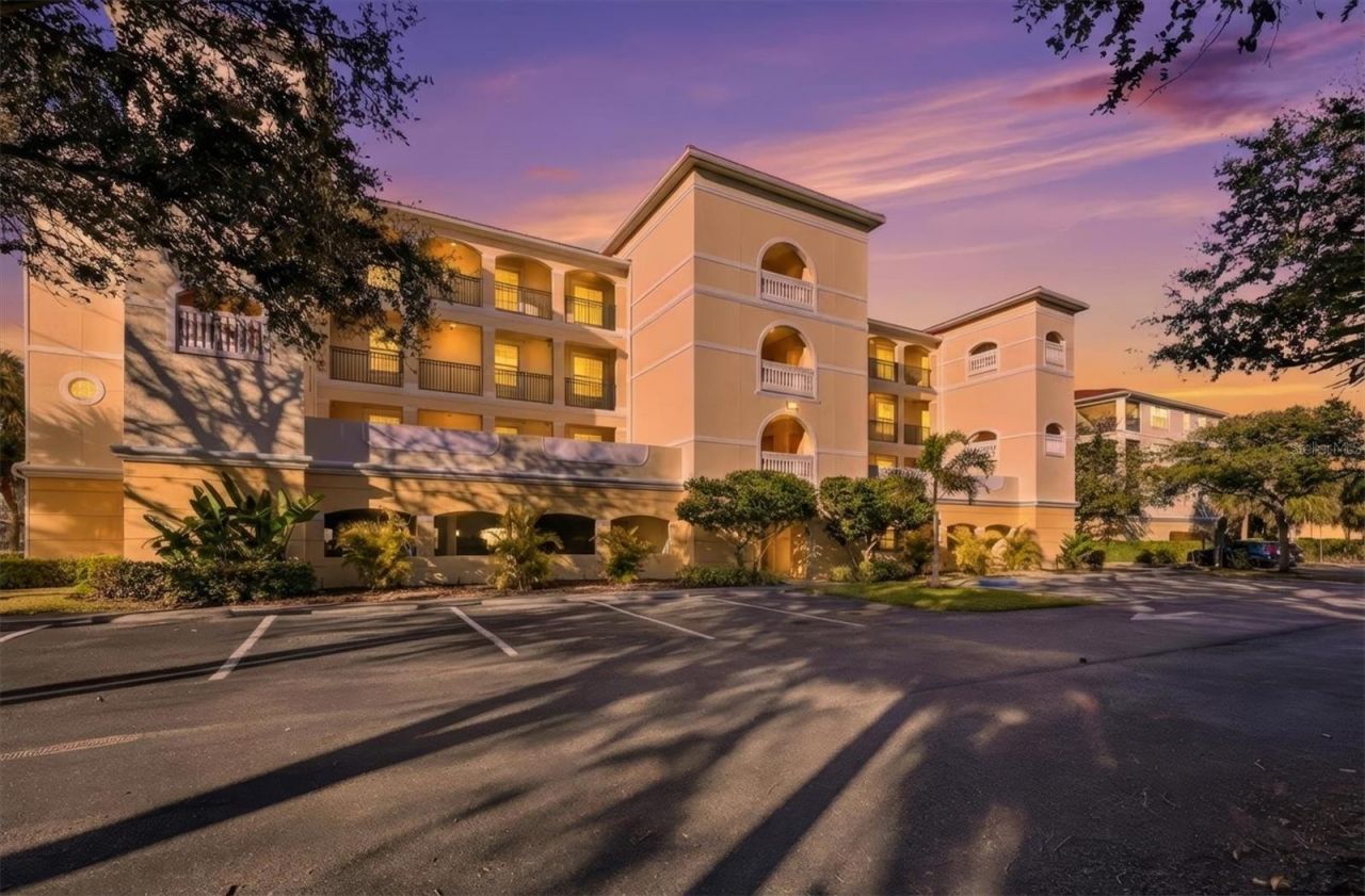 980 Cooper Street, Unit 201, Venice, FL 34285 Main Photo