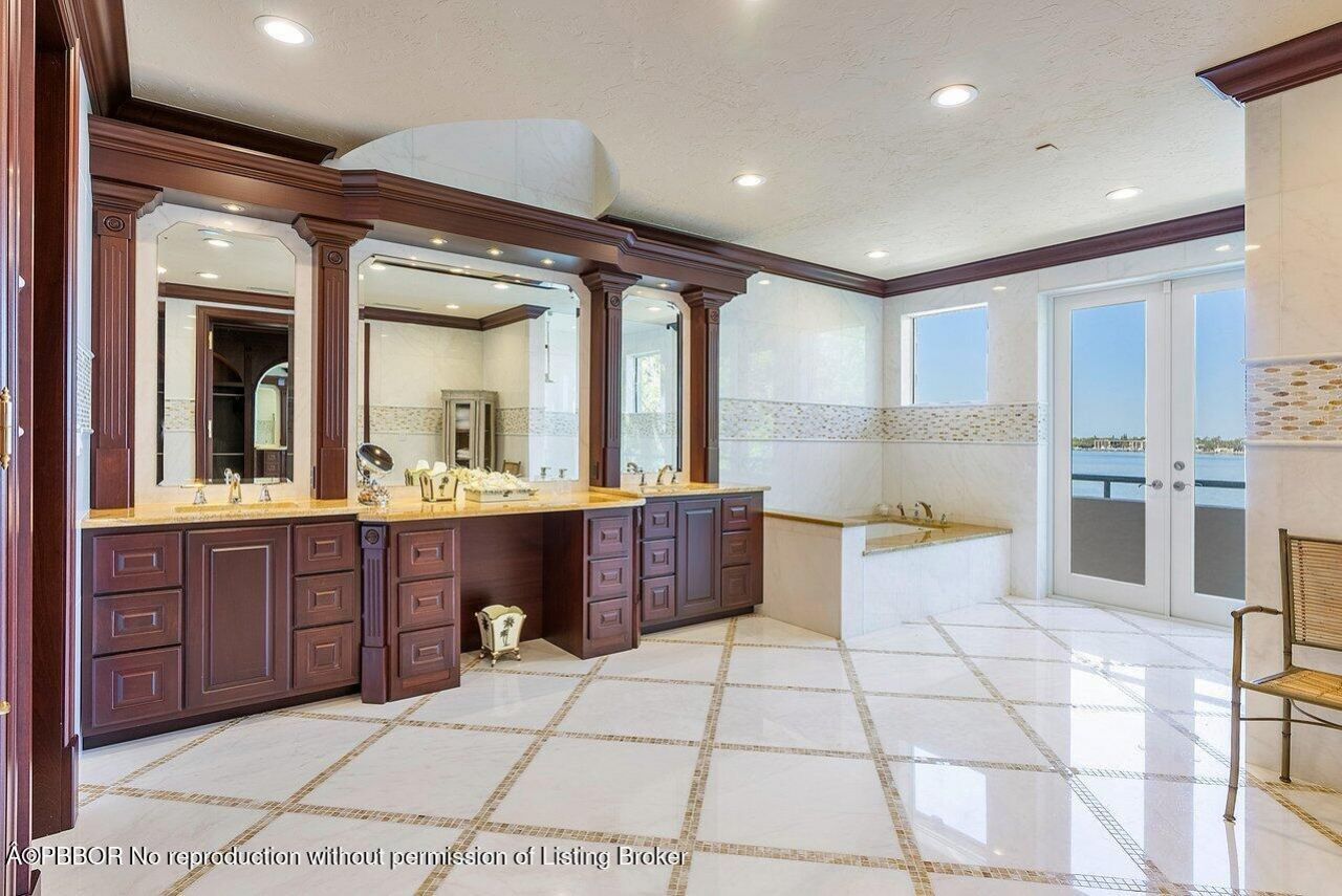 1880 S Ocean Boulevard, Lantana, FL 33462 Photo