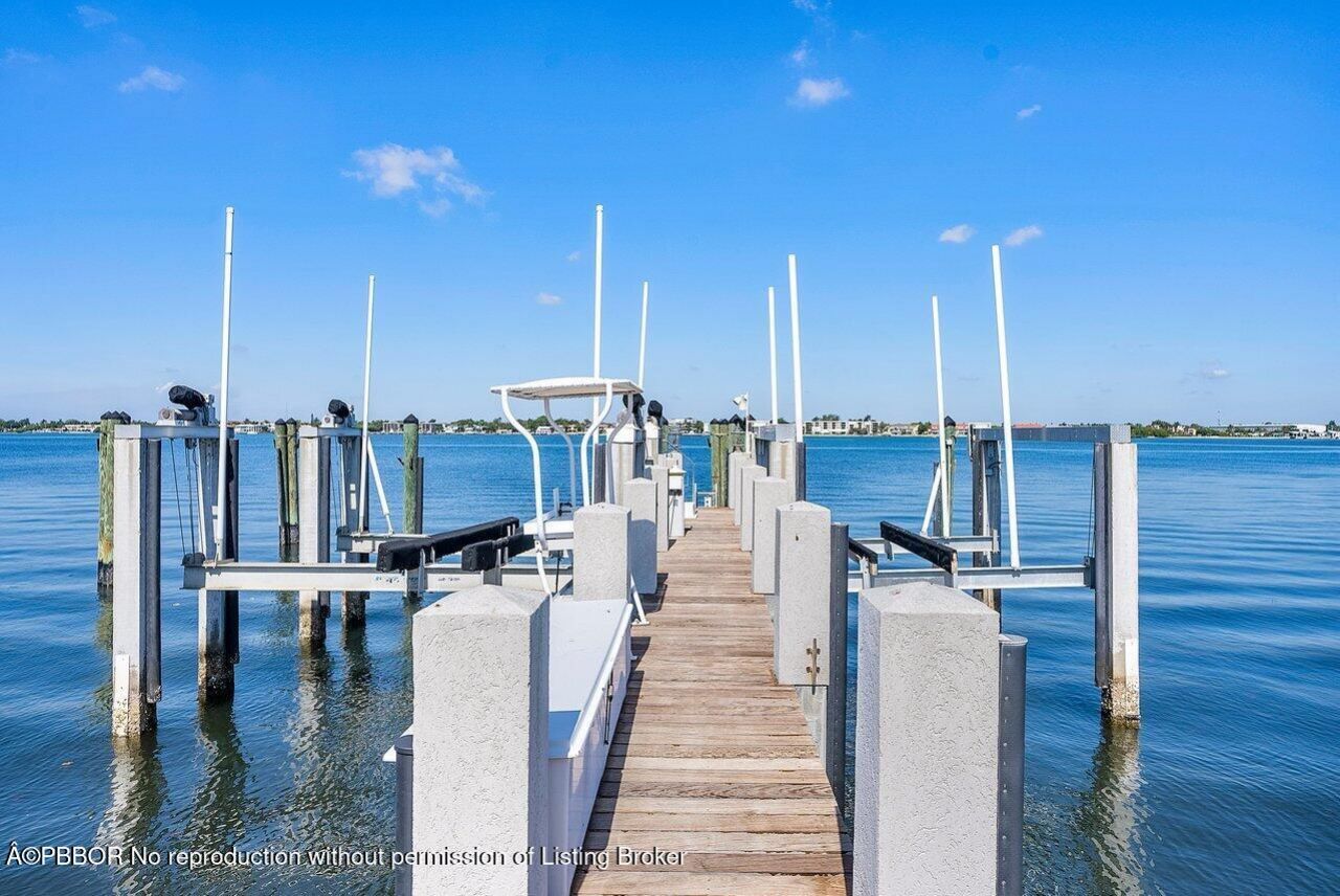 1880 S Ocean Boulevard, Lantana, FL 33462 Photo