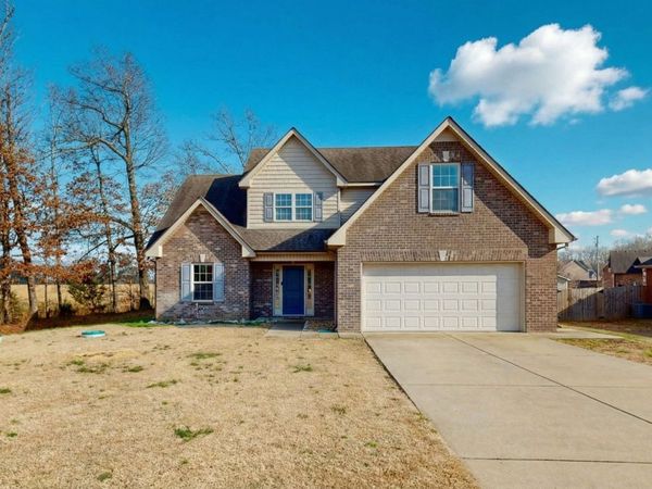 1504 Round Rock Dr, Murfreesboro, TN 37128