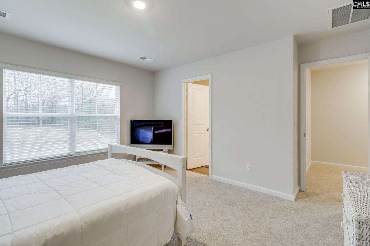 1318 Crosshill Court Photo 16