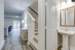 1318 Crosshill Court photo 4