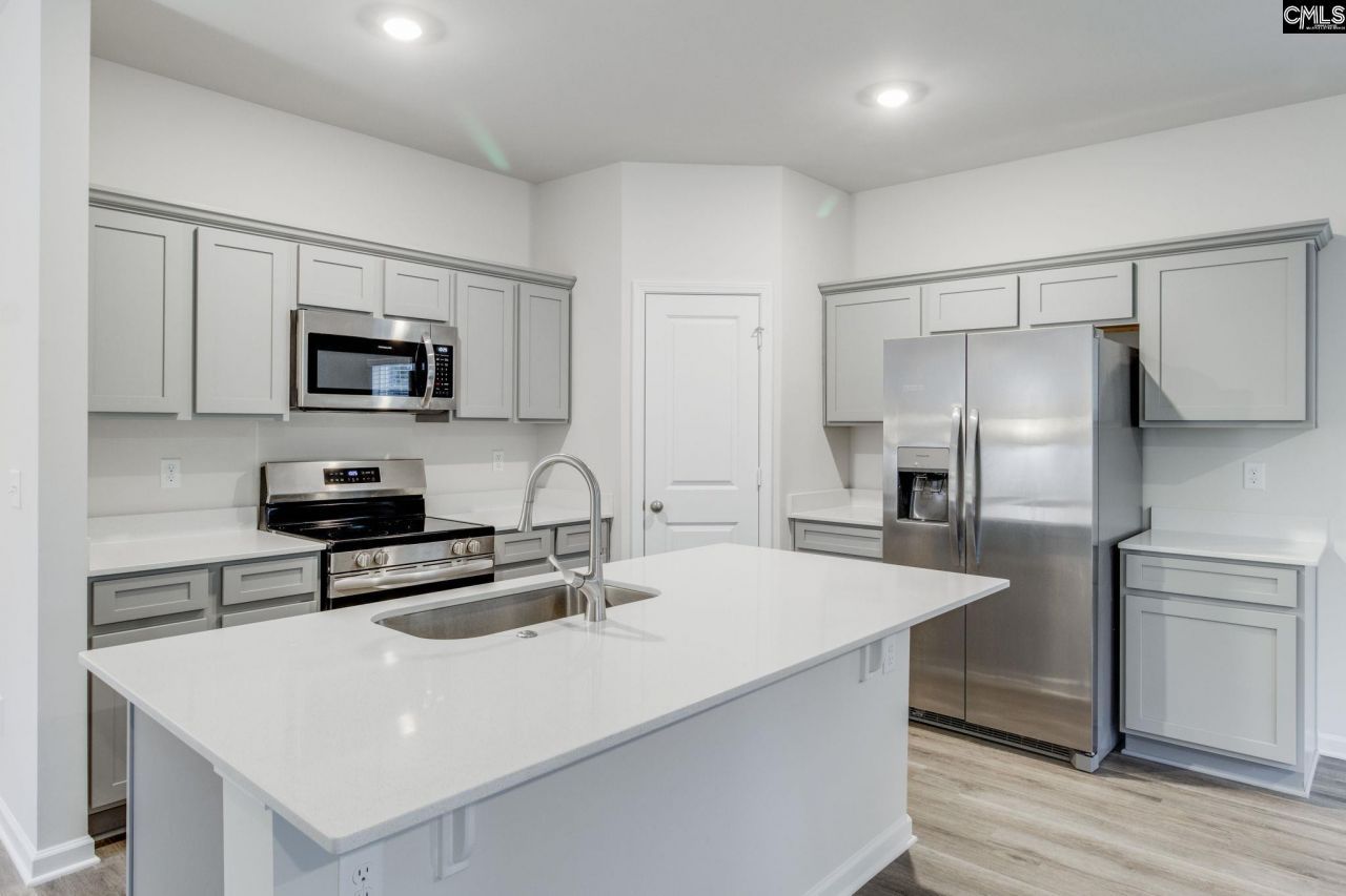 1318 Crosshill Court Photo 5