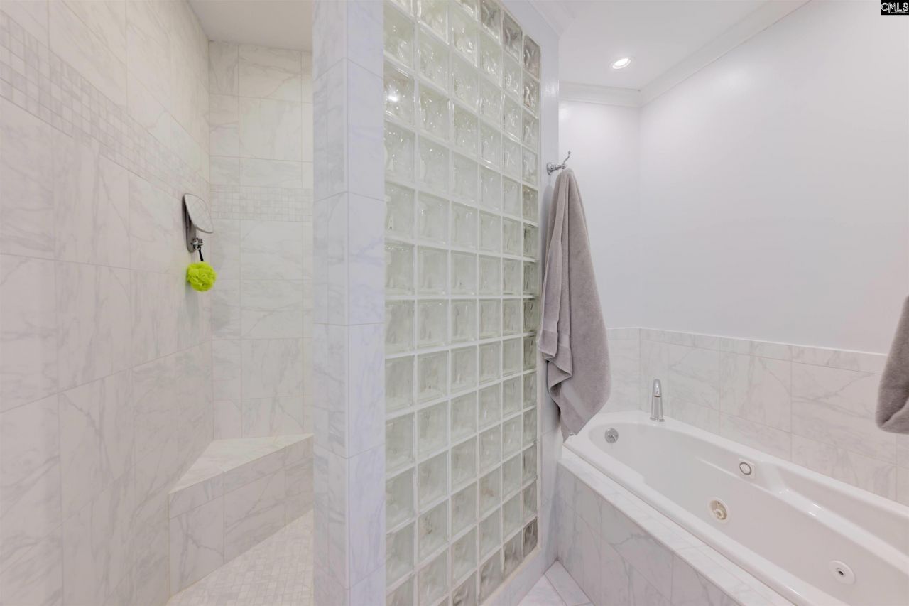 333 Pine Cliff Court Photo 22