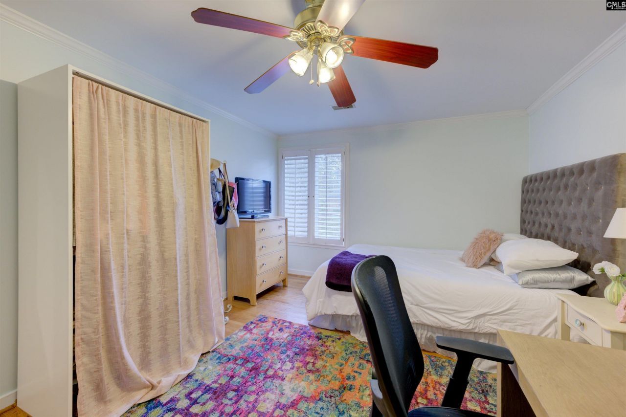 333 Pine Cliff Court Photo 28