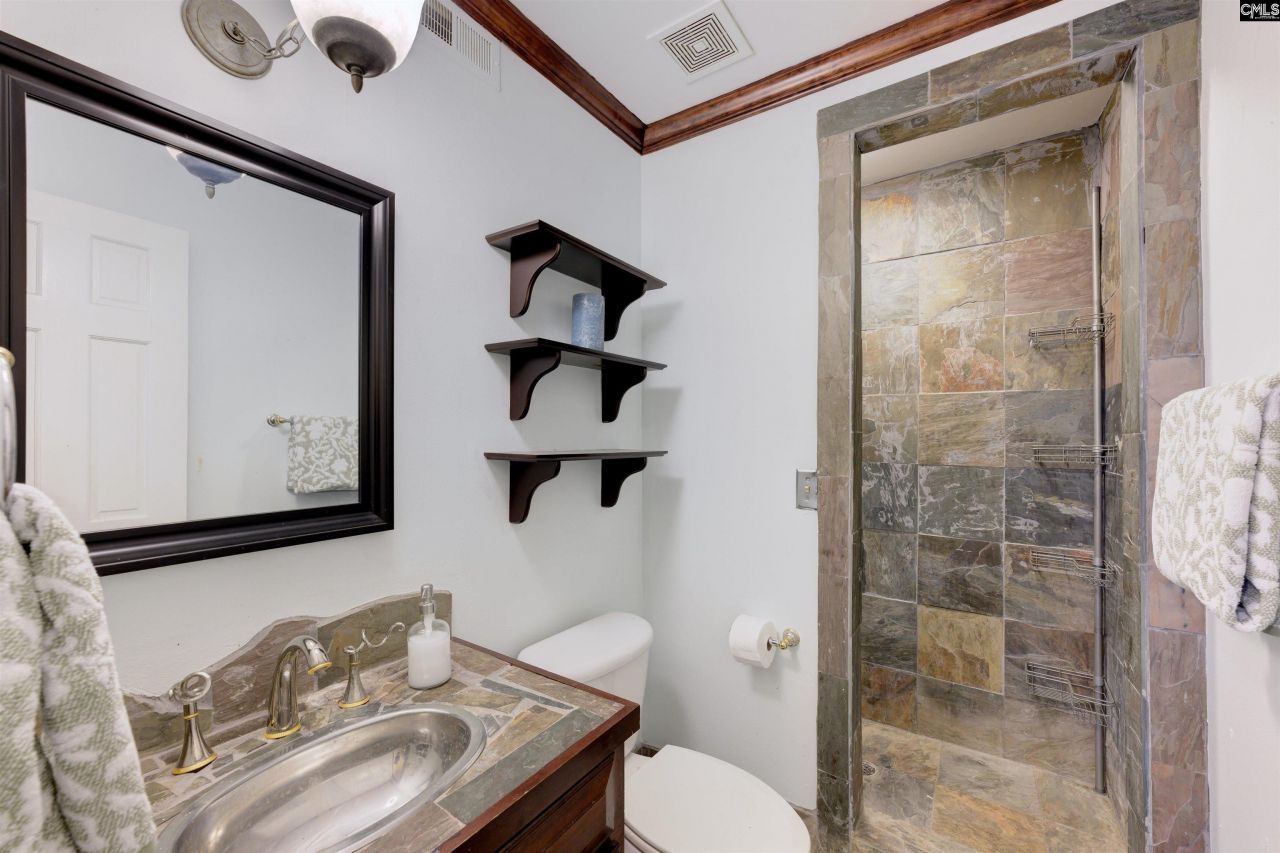 333 Pine Cliff Court Photo 30