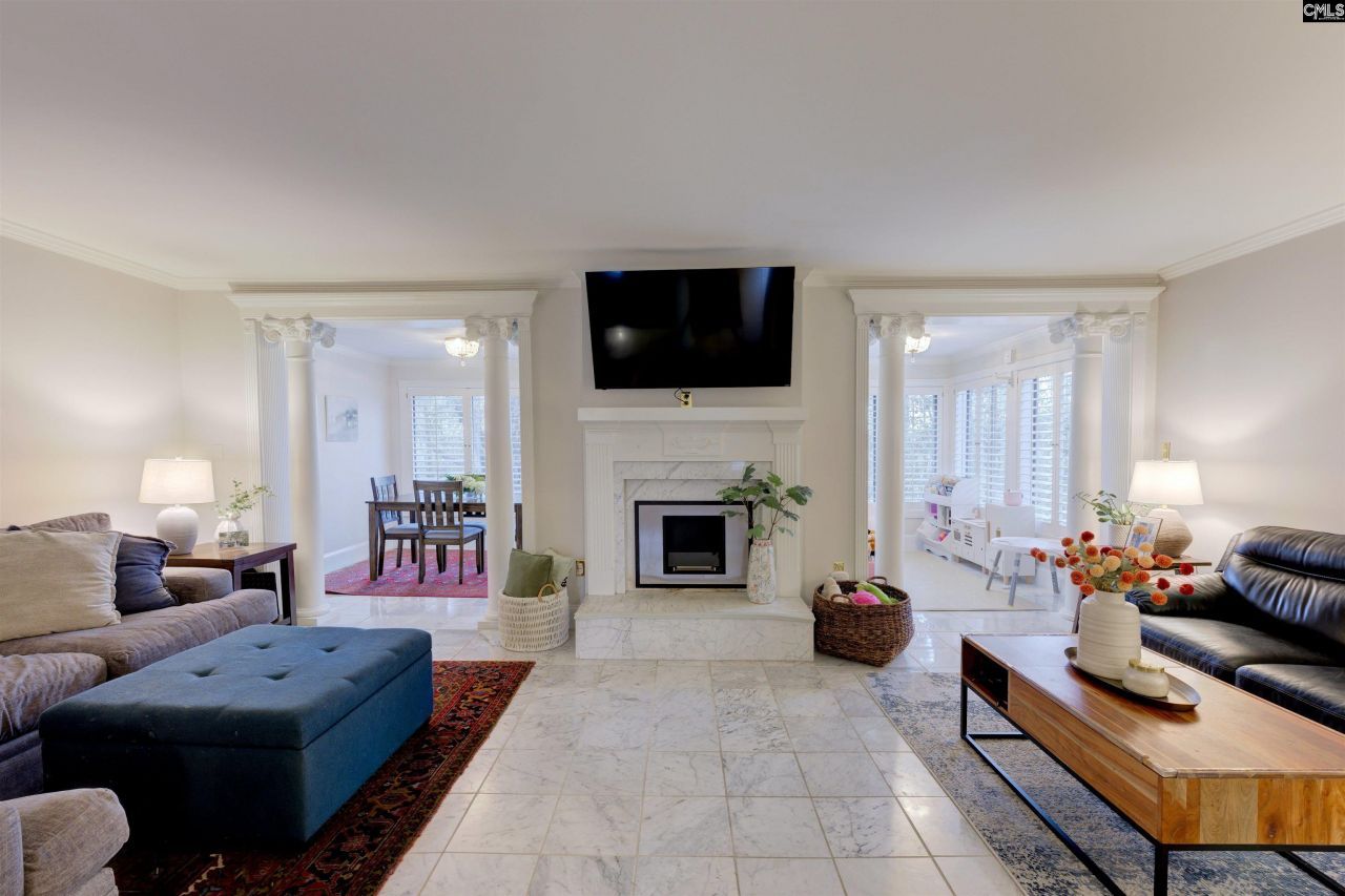 333 Pine Cliff Court Photo 4