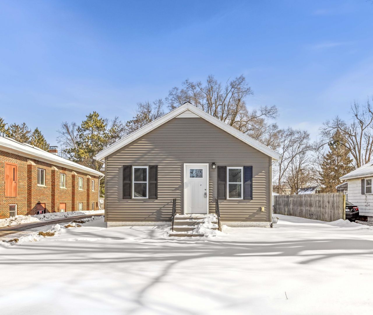 923 Wayne Street, Jackson, MI 49202 Main Photo