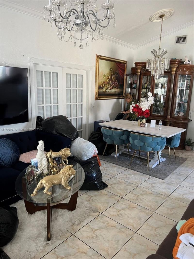 240 E 39th St , Hialeah, FL 33013 Photo