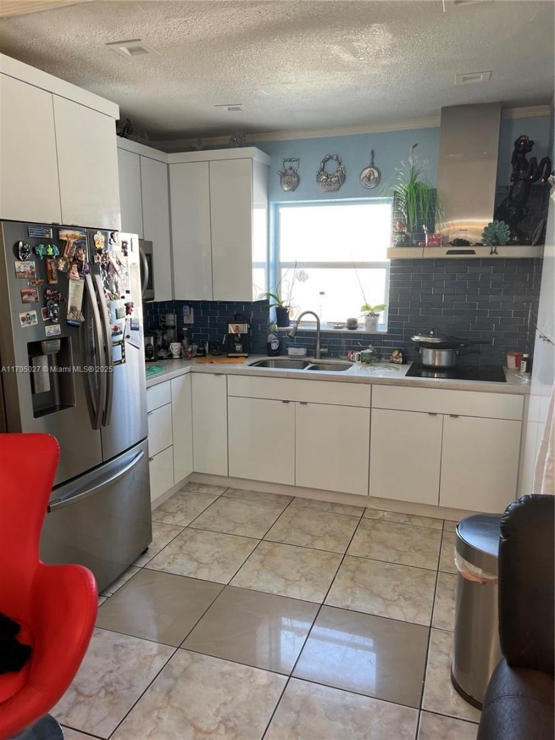 240 E 39th St , Hialeah, FL 33013 Photo