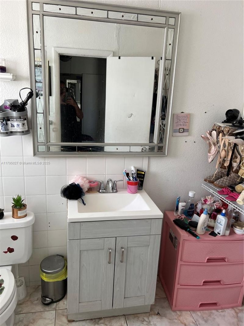 240 E 39th St , Hialeah, FL 33013 Photo