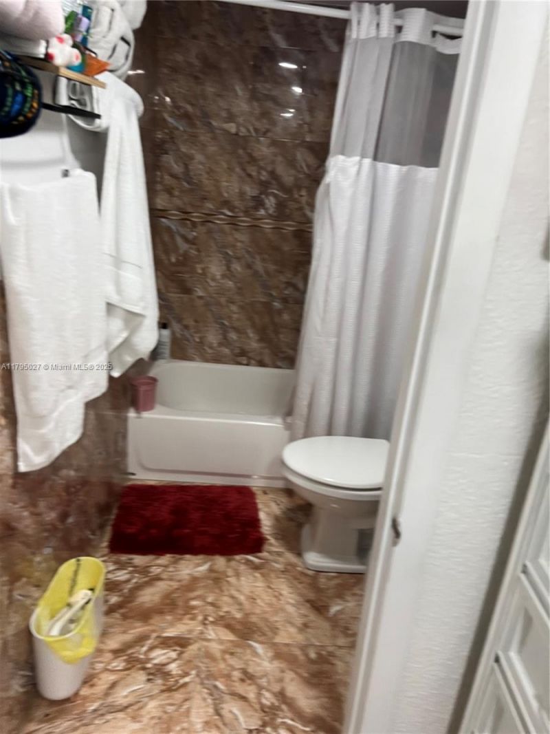 240 E 39th St , Hialeah, FL 33013 Photo