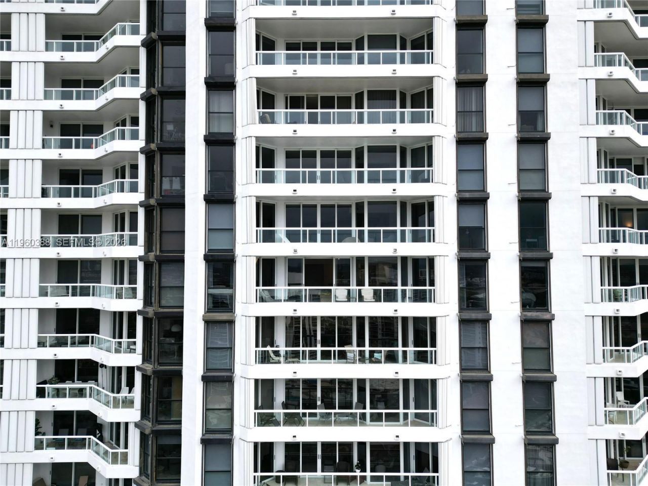 21055 Yacht Club Dr, Unit 2607, Aventura, FL 33180 Photo