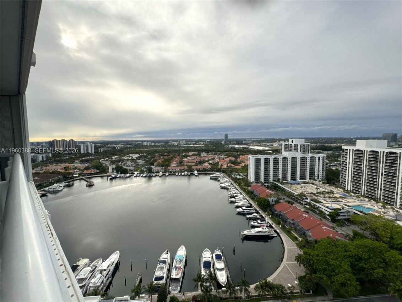 21055 Yacht Club Dr, Unit 2607, Aventura, FL 33180 Photo
