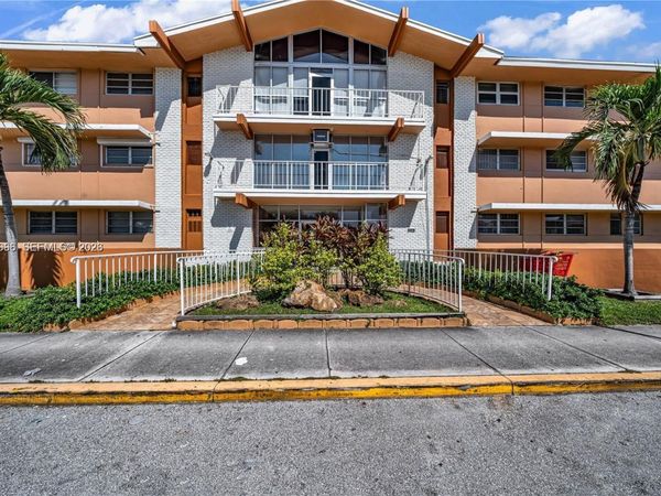 3881 W Flagler St, Unit 208, Miami, FL 33134