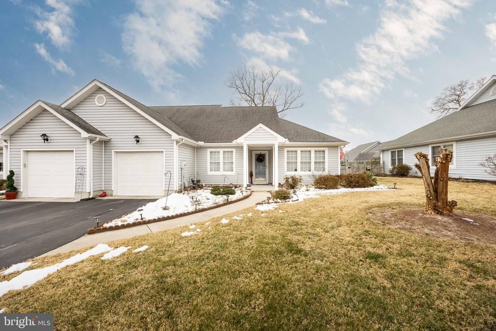 1005 E Schumaker Manor Drive, Salisbury, MD 21804 Main Photo