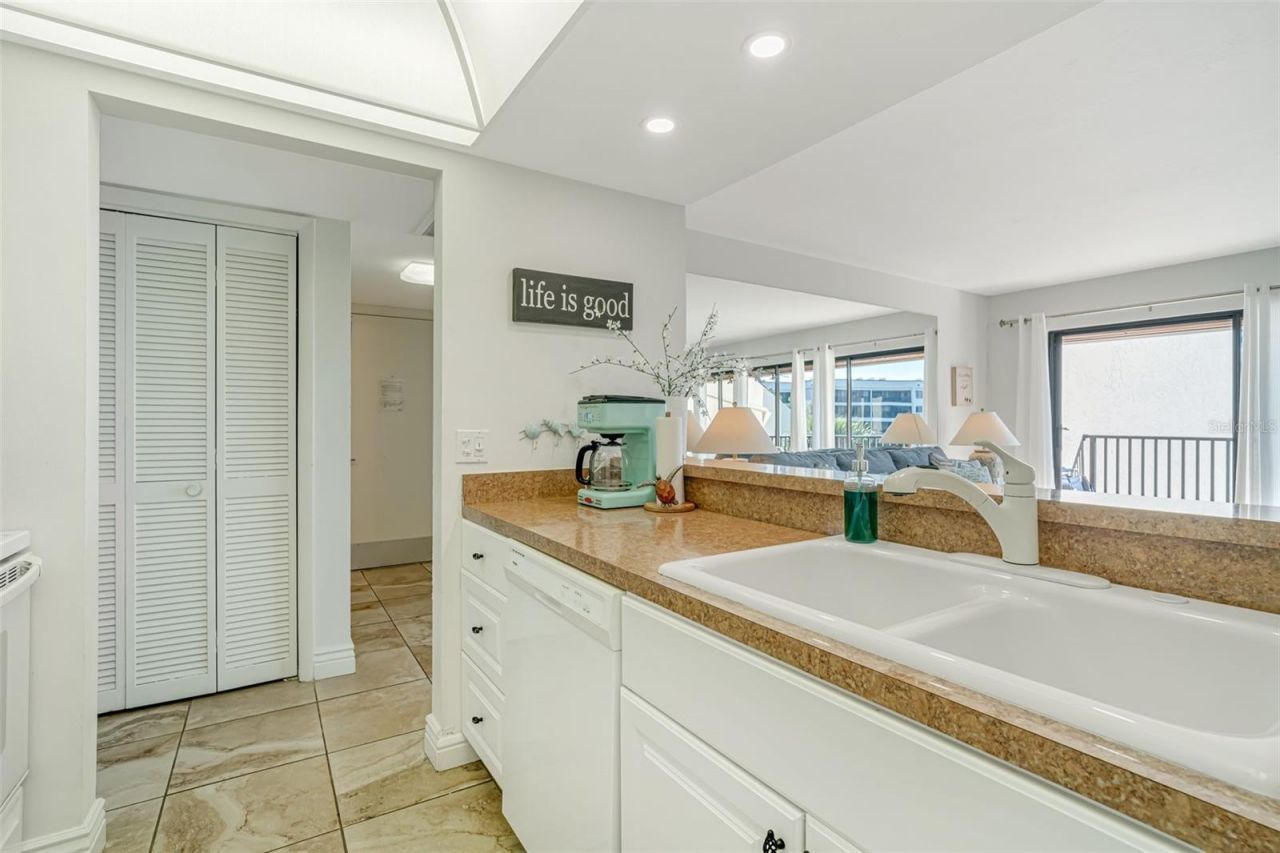 1400 Cove II Place, Unit 631, Sarasota, FL 34242 Photo