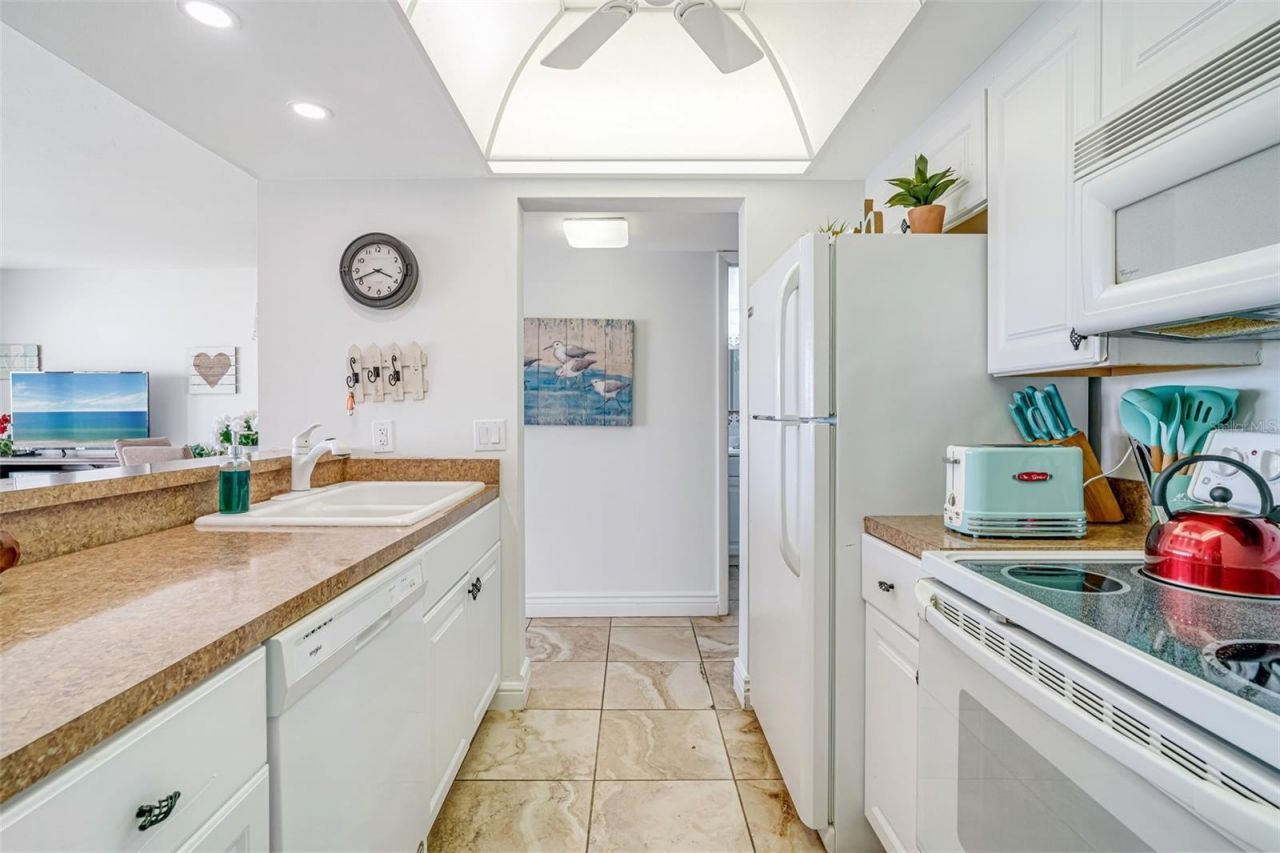 1400 Cove II Place, Unit 631, Sarasota, FL 34242 Photo