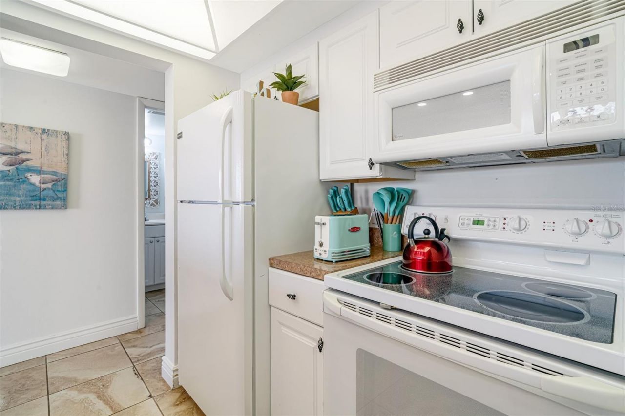 1400 Cove II Place, Unit 631, Sarasota, FL 34242 Photo