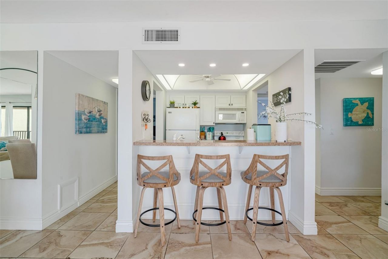 1400 Cove II Place, Unit 631, Sarasota, FL 34242 Photo