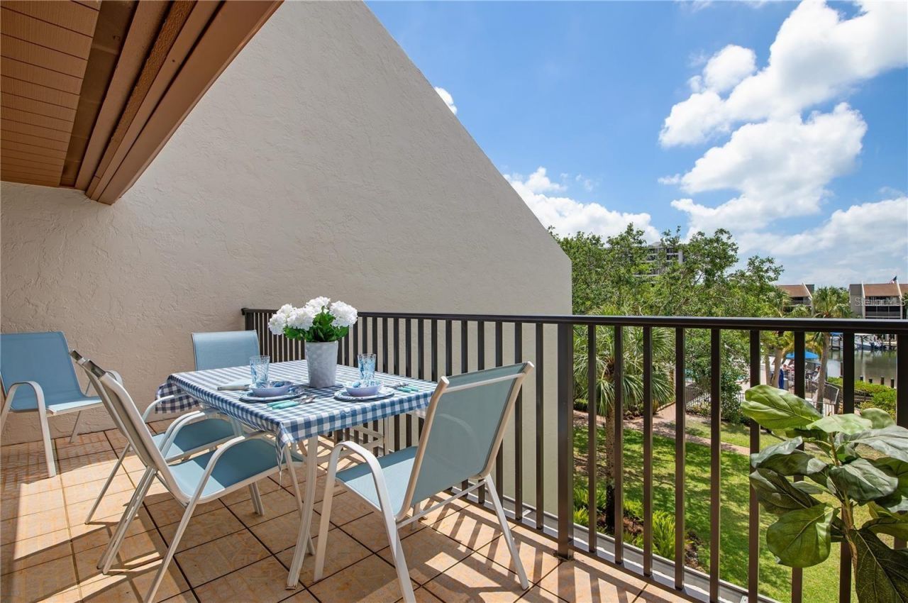 1400 Cove II Place, Unit 631, Sarasota, FL 34242 Photo