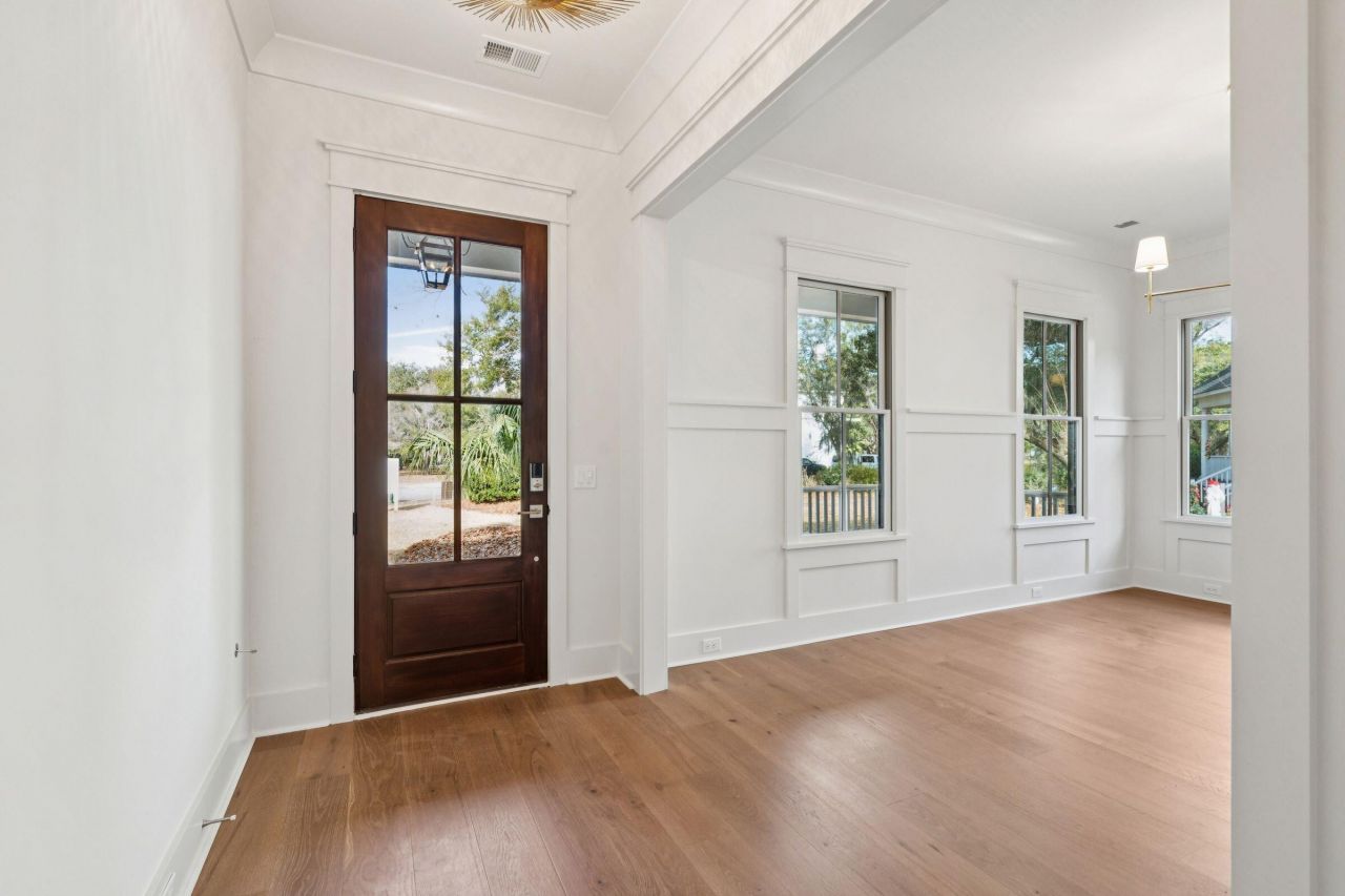 3887 Moss Pointe Court Photo 11