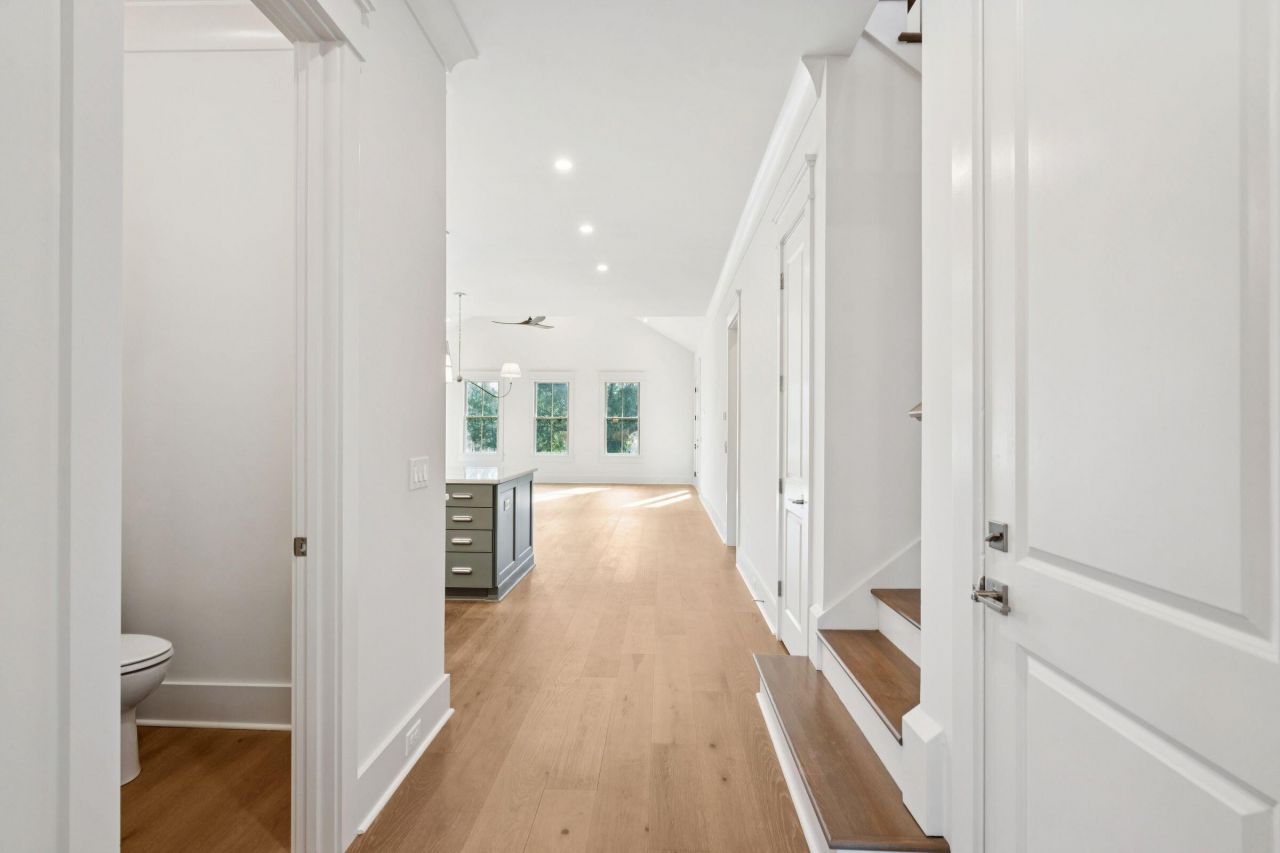 3887 Moss Pointe Court Photo 17