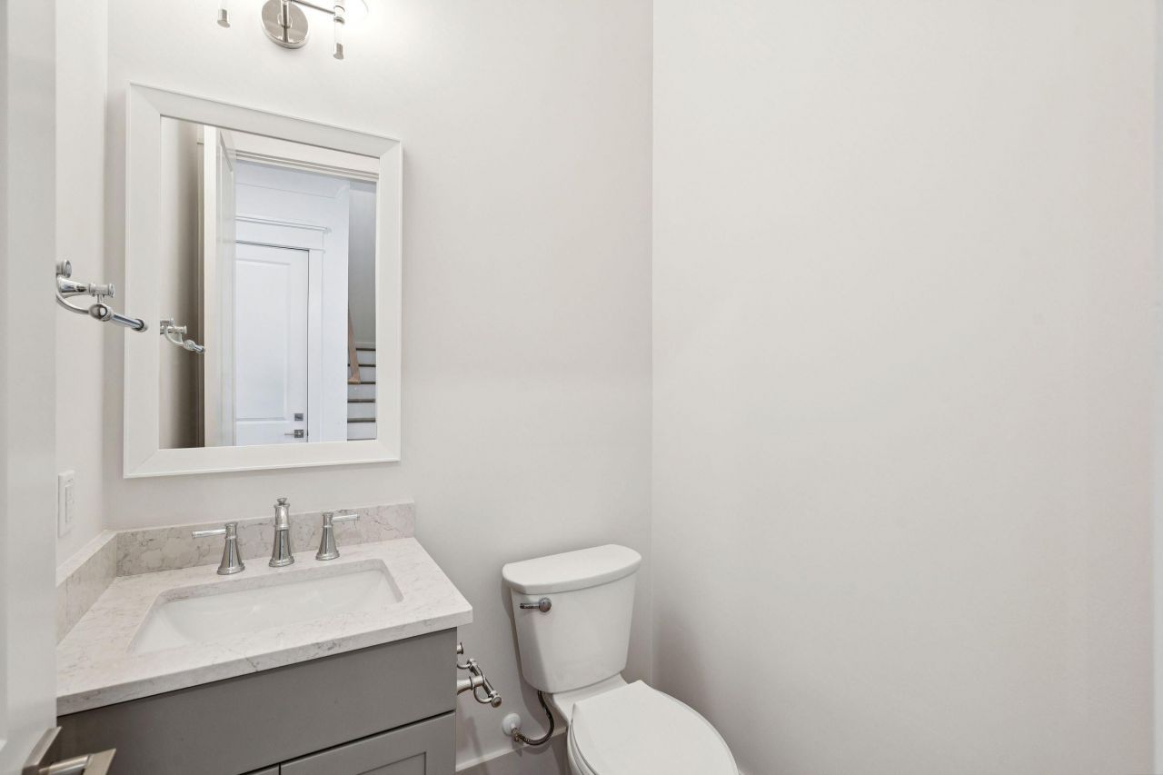 3887 Moss Pointe Court Photo 18