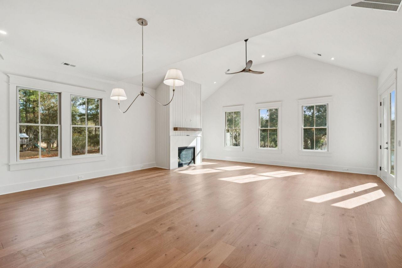 3887 Moss Pointe Court Photo 26