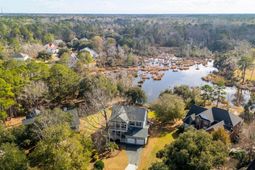 3887 Moss Pointe Court photo 4