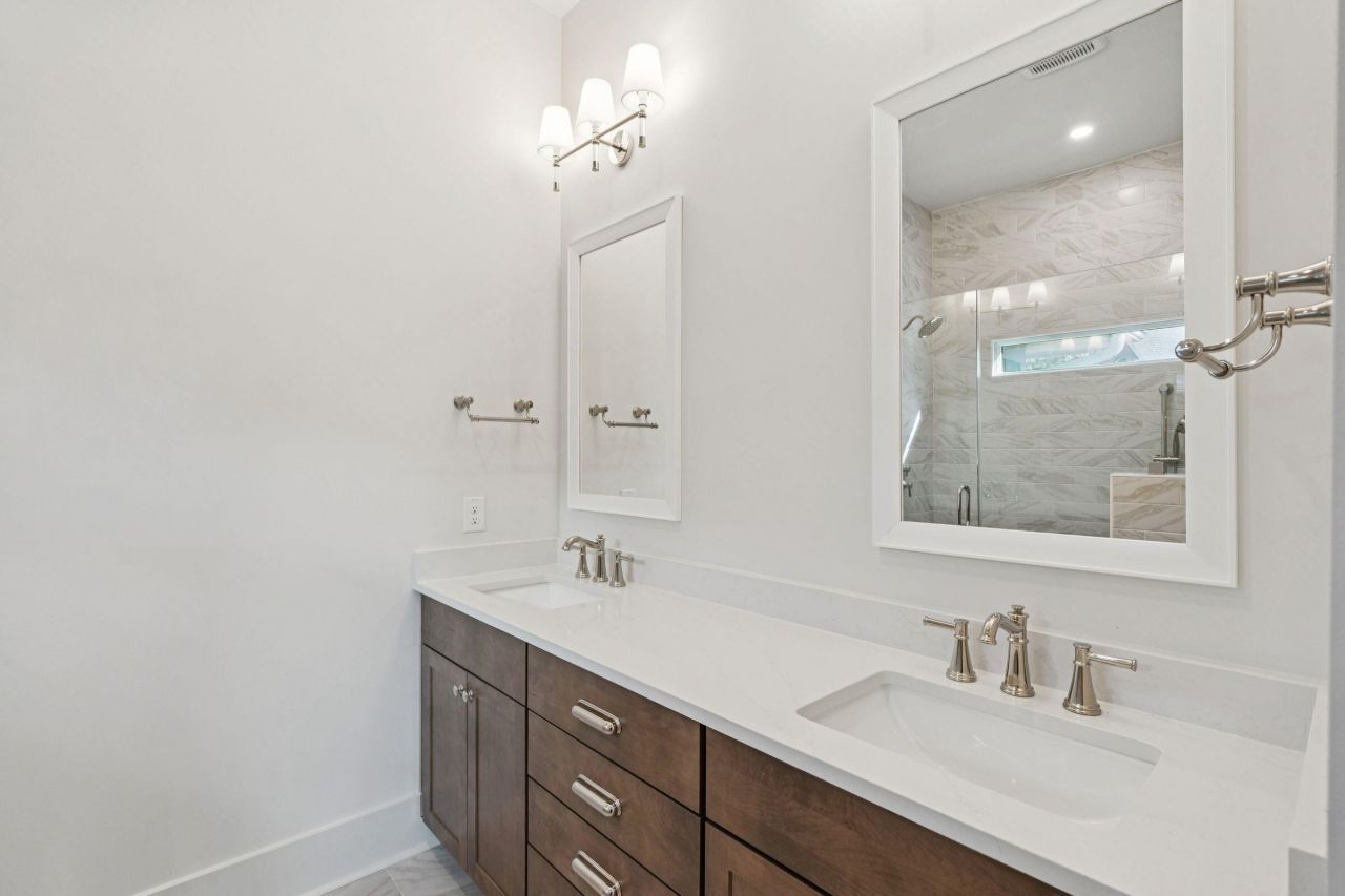 3887 Moss Pointe Court Photo 44