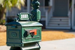 3887 Moss Pointe Court photo 4