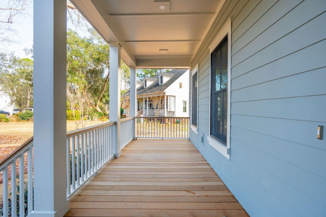 3887 Moss Pointe Court Photo 6