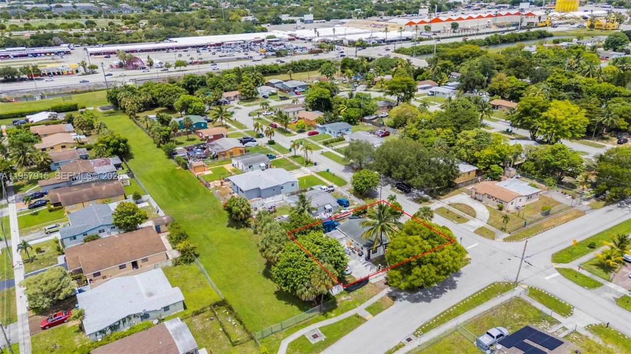 901 NW 34th Ter, Lauderhill, FL 33311 Photo