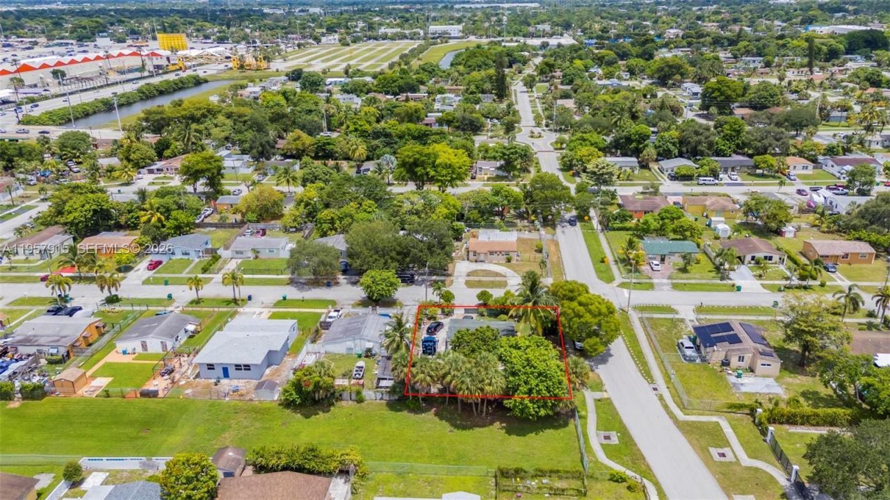 901 NW 34th Ter, Lauderhill, FL 33311 Photo